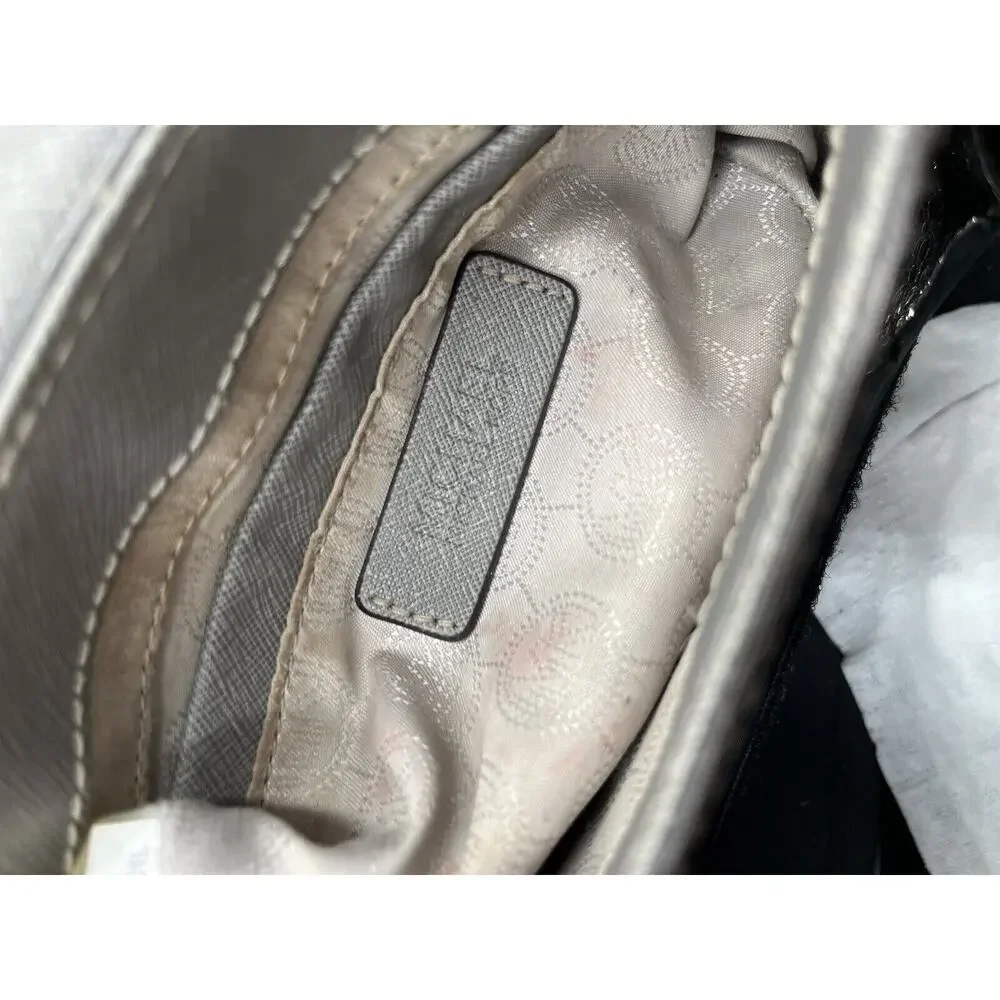 Michael Kors Small Bedford Gray‎ Crossbody Silver Tone Chain Strap and Hardware - Picture 10 of 11